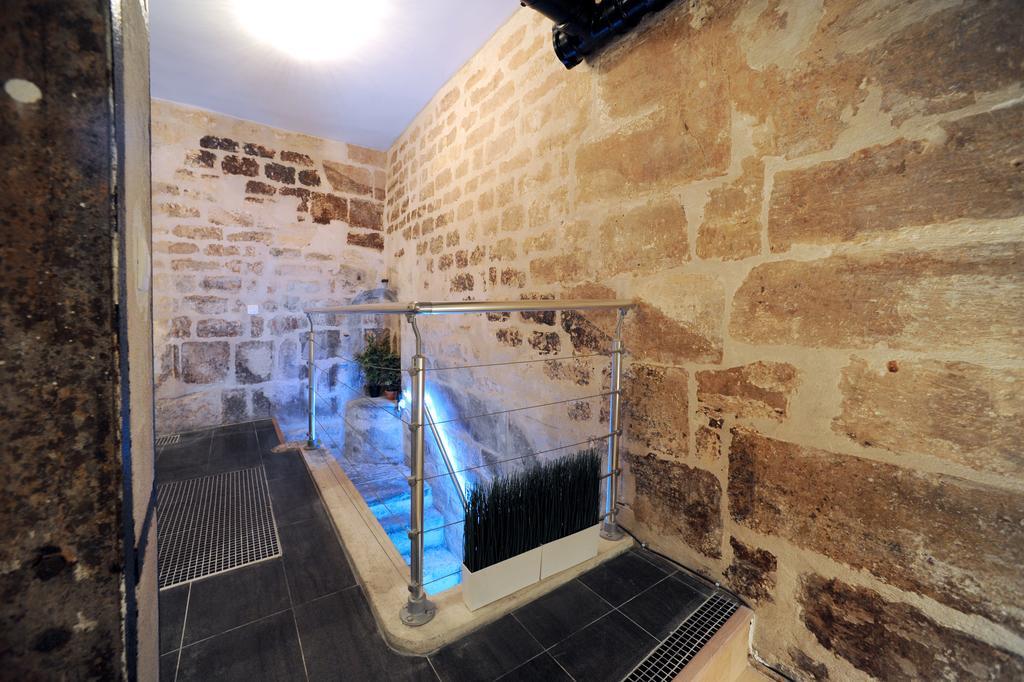 Unique Loft Apartment In Le Marais ปารีส ภายนอก รูปภาพ