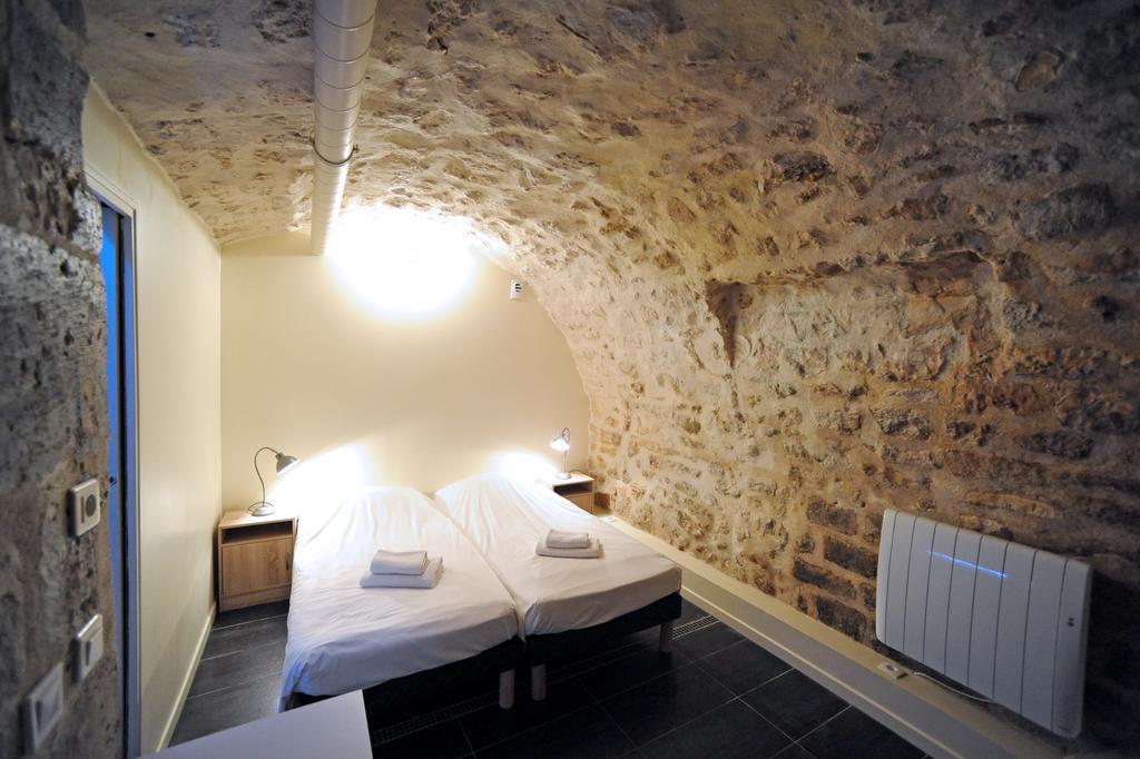 Unique Loft Apartment In Le Marais ปารีส ภายนอก รูปภาพ