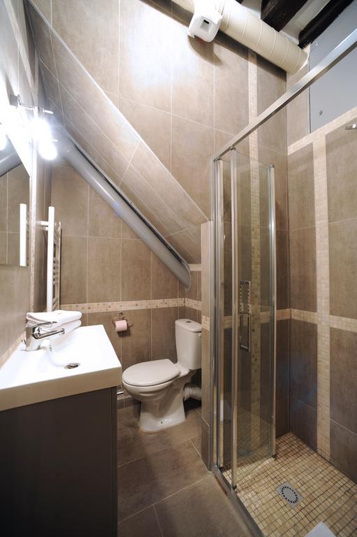 Unique Loft Apartment In Le Marais ปารีส ภายนอก รูปภาพ